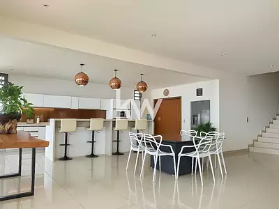Maison, 389 m²