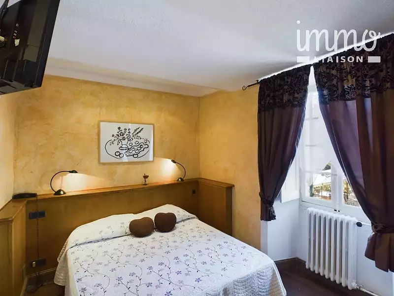 Maison, 1 413 m²