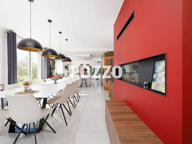 Maison, 260 m²