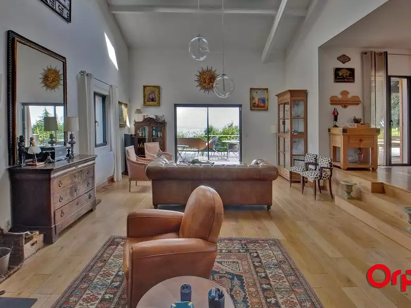 Maison, 356 m²