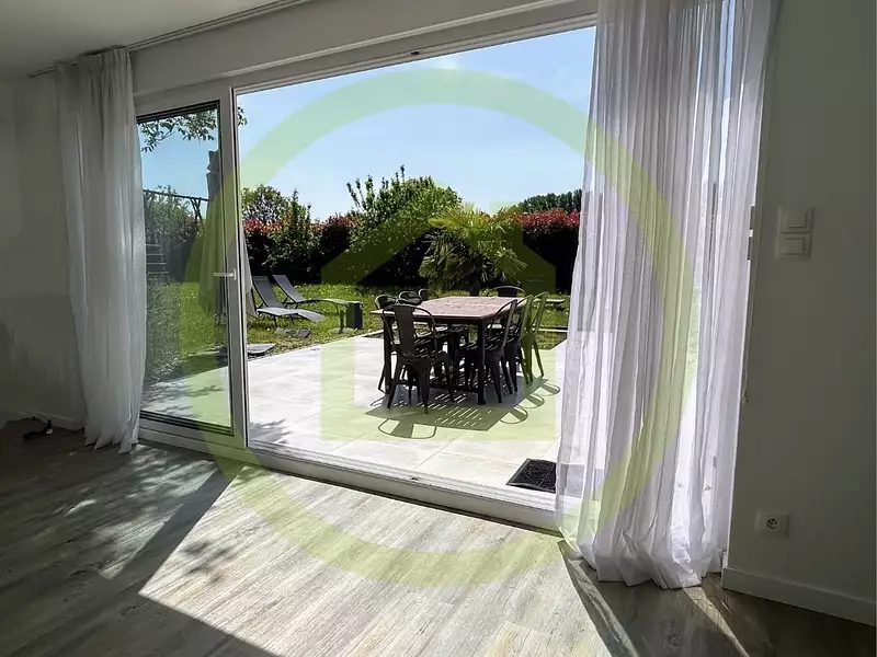 Maison, 168 m²