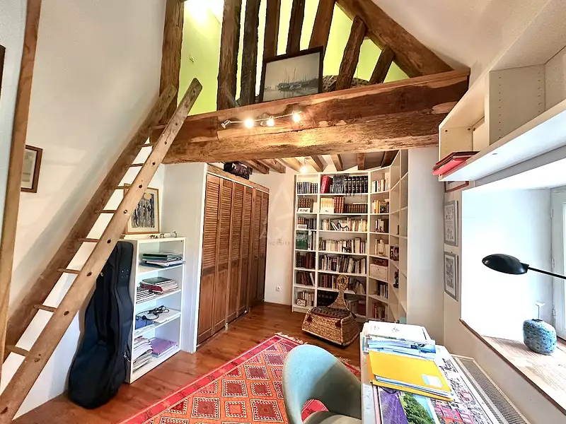 Maison, 225 m²
