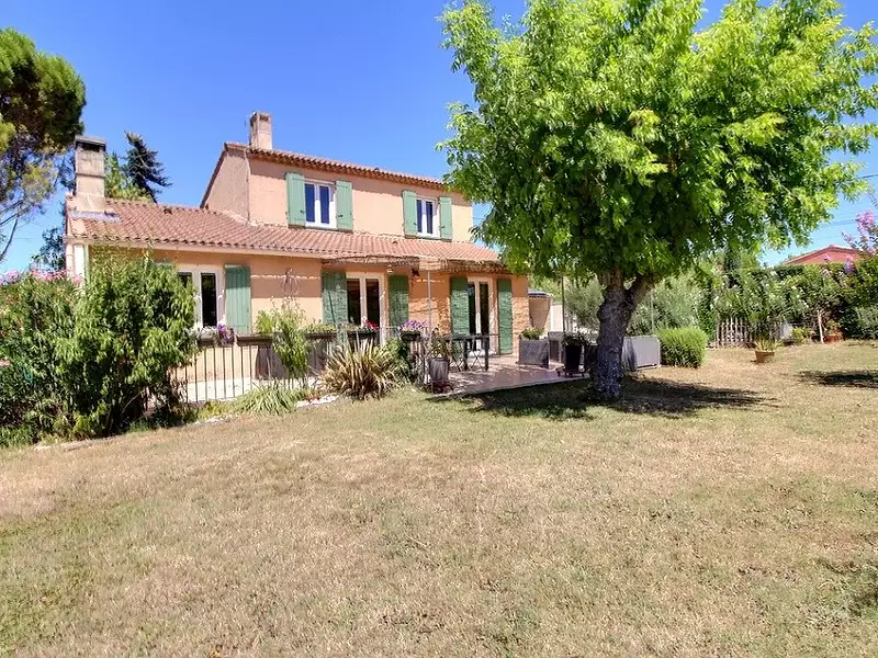 Maison, 151 m²