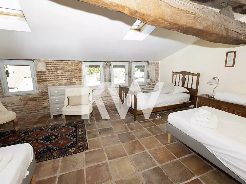 Maison, 680 m²