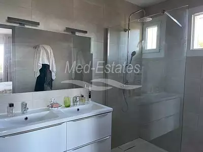 Maison, 275 m²