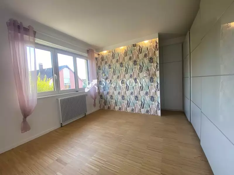 Maison, 240 m²
