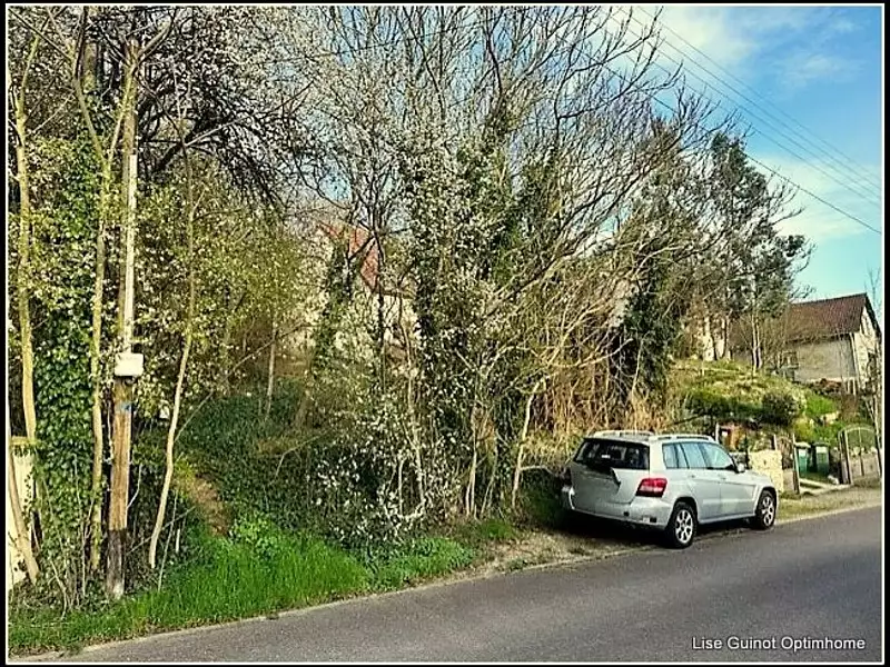 Terrain, 606 m²