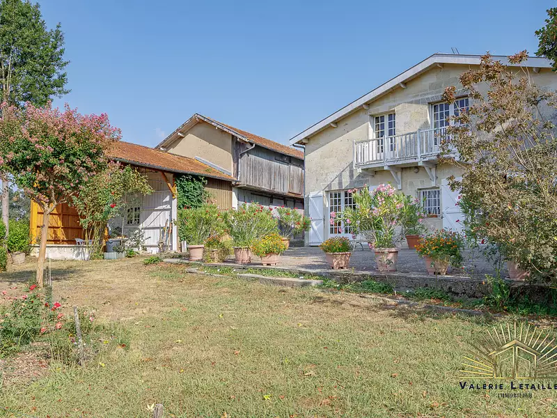 Maison, 329 m²