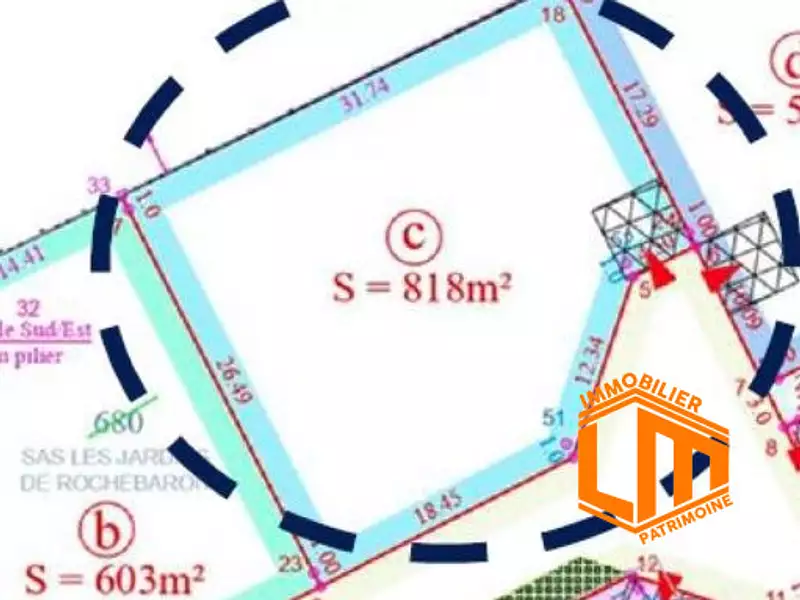 Terrain, 818 m²