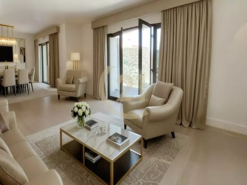 Maison, 259,1 m²