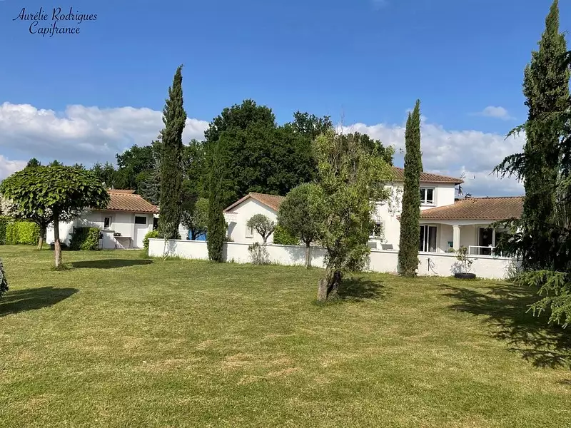 Maison, 203 m²