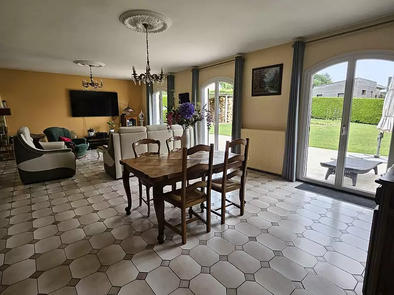 Maison, 230 m²