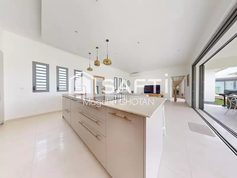 Maison, 176 m²