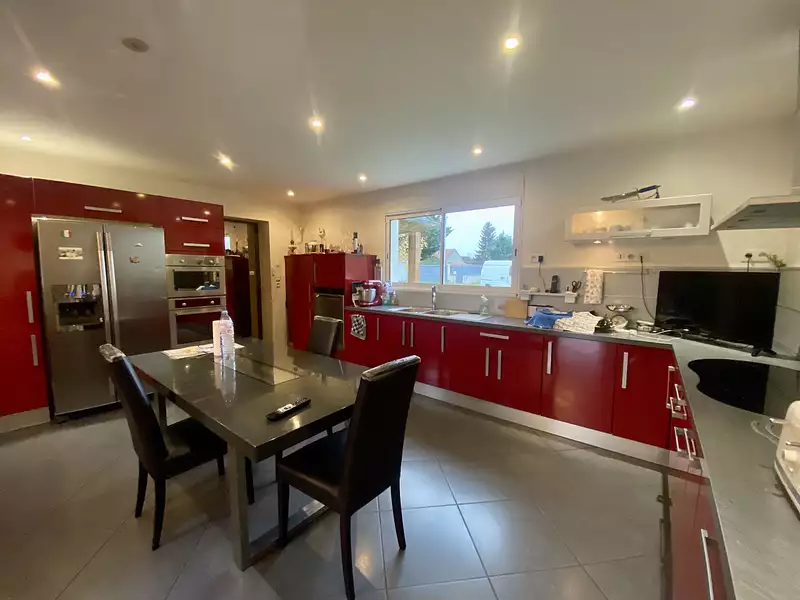 Maison, 200 m²