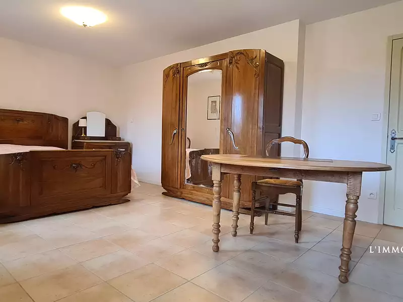Maison, 307,4 m²