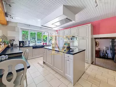 Maison, 350 m²