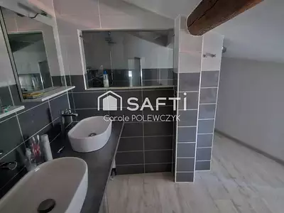Maison, 230 m²