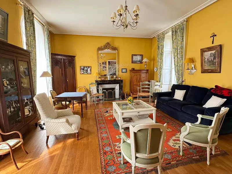 Maison, 255 m²