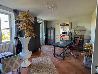 Maison, 557 m²