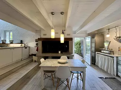 Maison, 196 m²