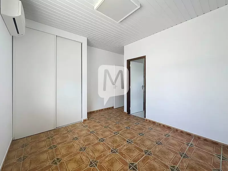 Maison, 244 m²