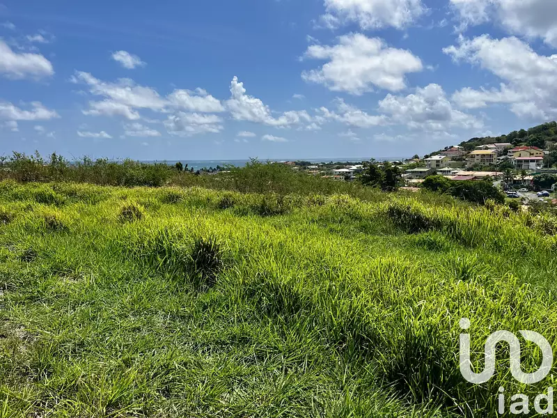Terrain, 3 857 m²