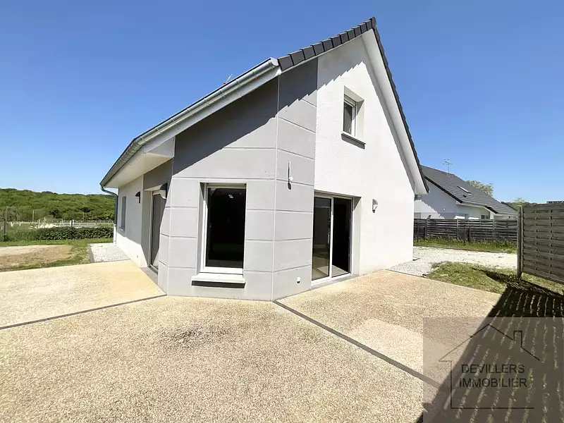 Maison, 99 m²
