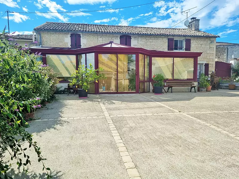 Maison, 168 m²
