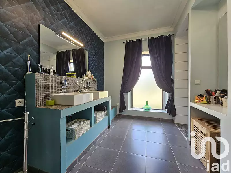 Maison, 222 m²