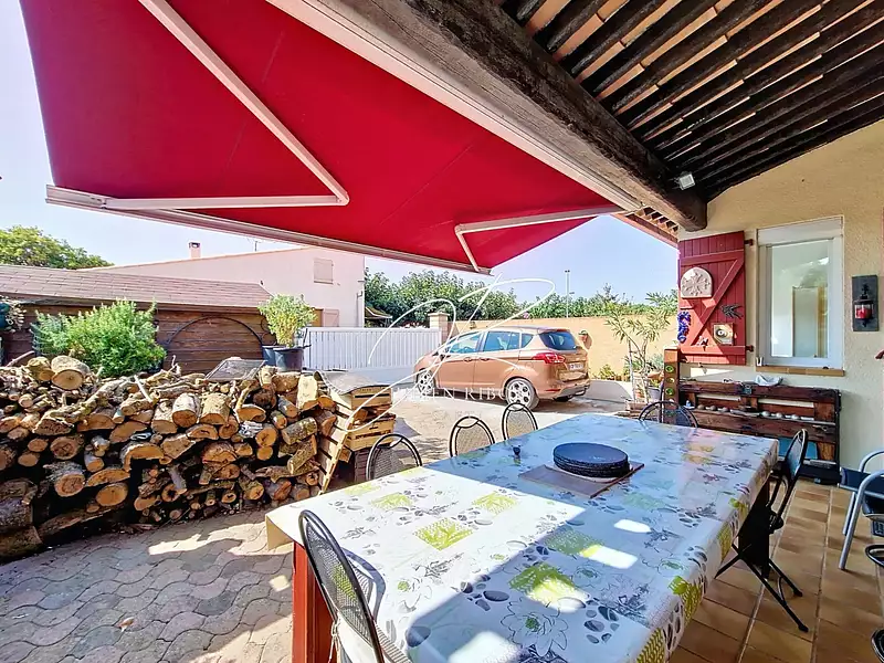 Maison, 166 m²
