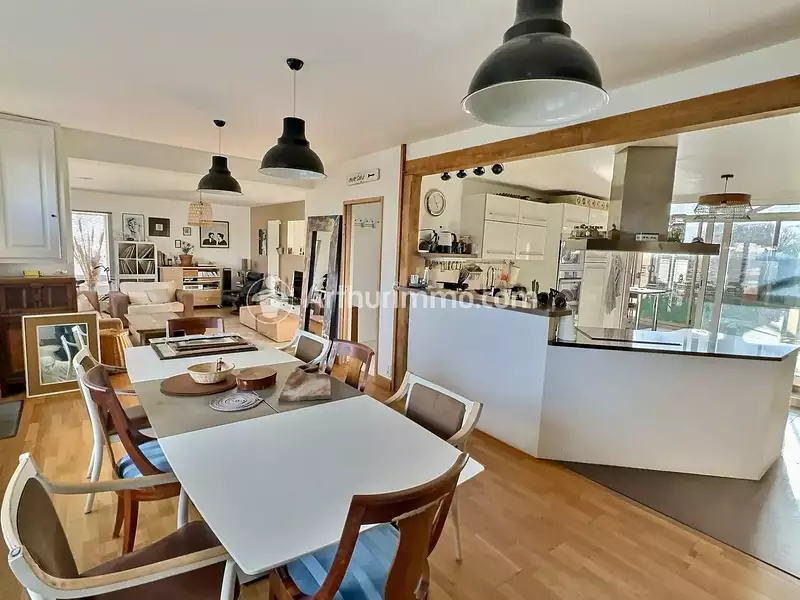 Maison, 168 m²
