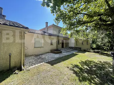 Maison, 340 m²