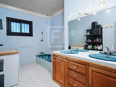 Maison, 230 m²