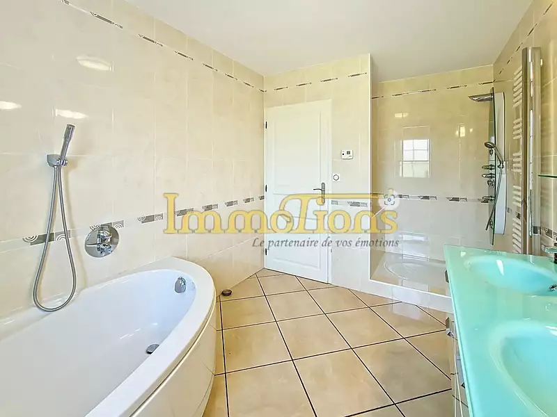 Maison, 160 m²