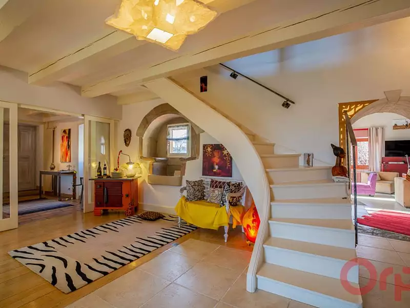 Maison, 243 m²