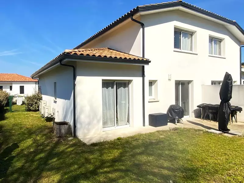 Maison, 83 m²