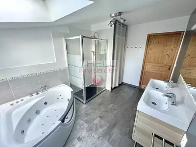 Maison, 169 m²