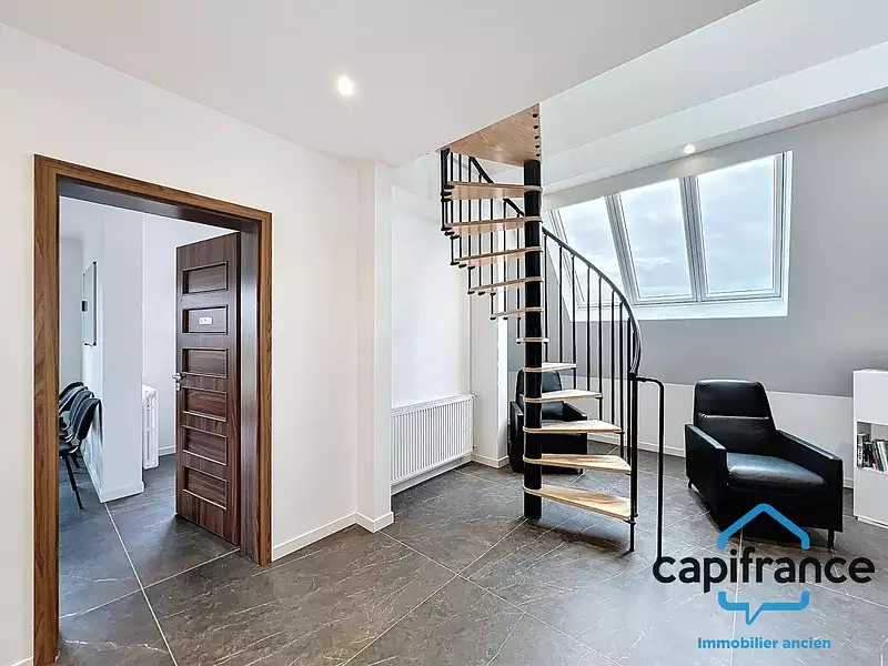 Maison, 275 m²
