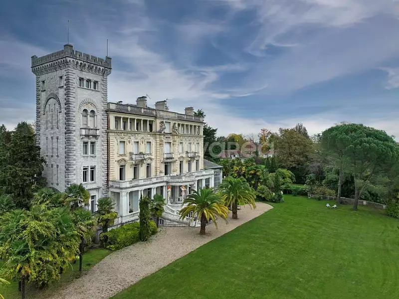 Appartement, 300 m²