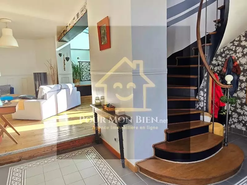 Maison, 210 m²