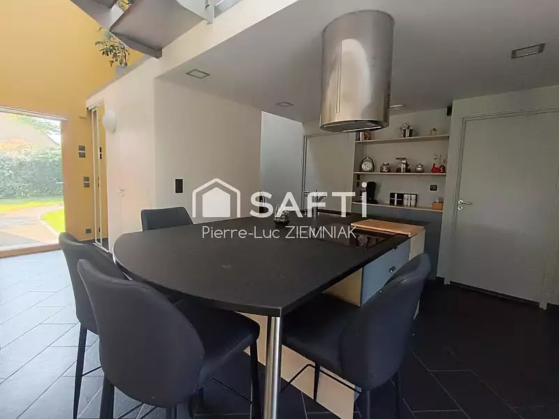 Maison, 186 m²