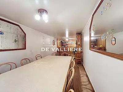 Maison, 250 m²