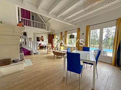 Maison, 270 m²