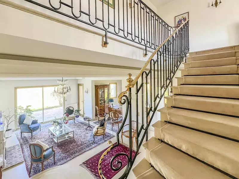 Maison, 254 m²