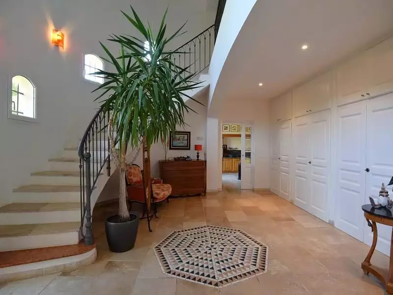 Maison, 326 m²