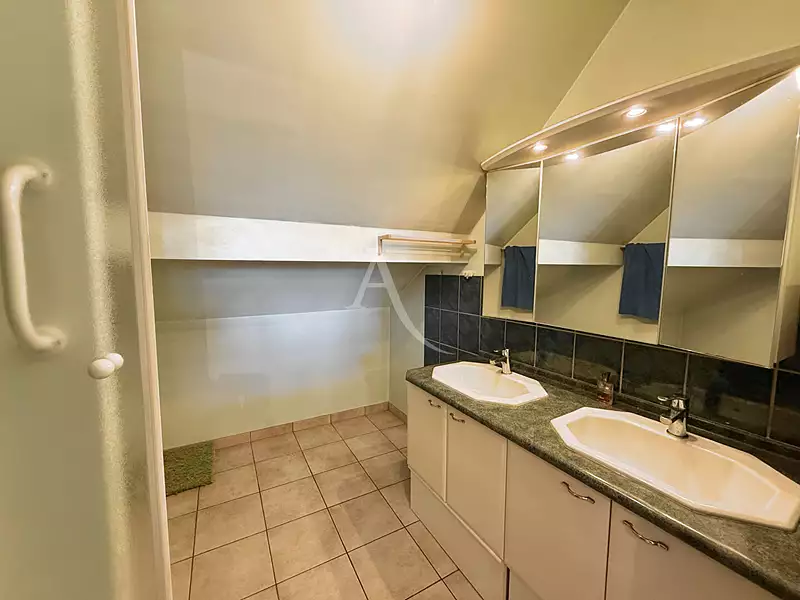Maison, 139 m²