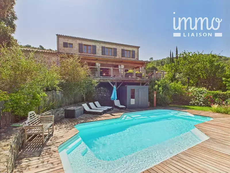 Maison, 266 m²
