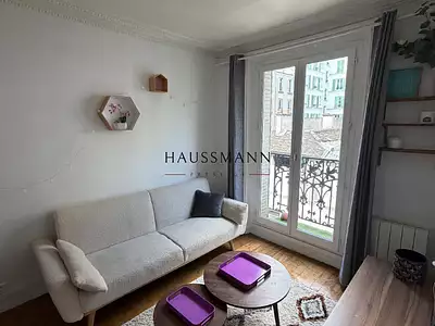 246 000 € 9 840 €/m² Appartement • 25 m² • 2 pièces • 1 chambre Paris 18ème (75018)