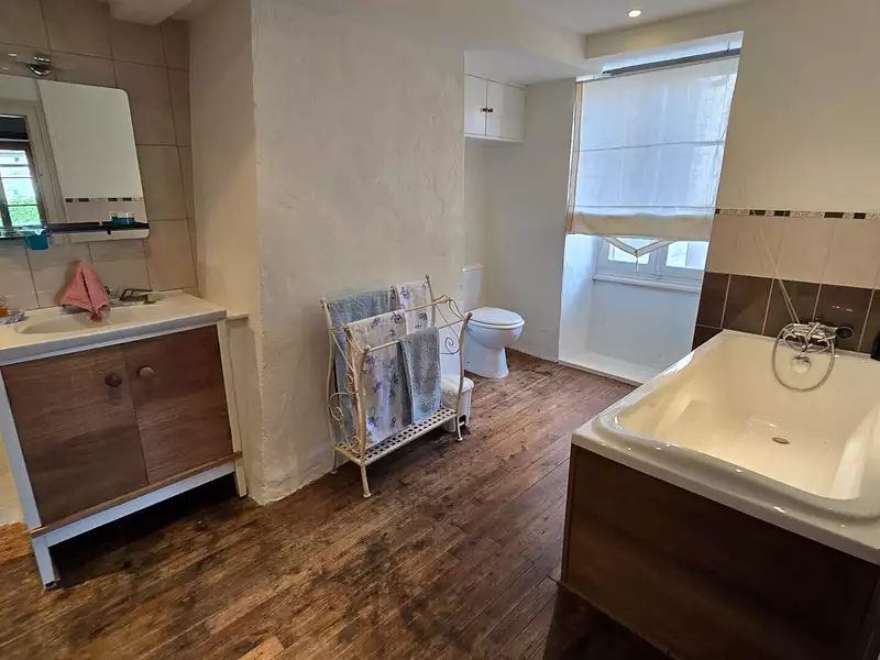 Maison, 245 m²
