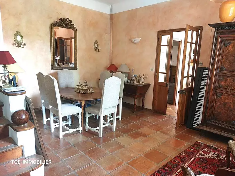 Maison, 270 m²